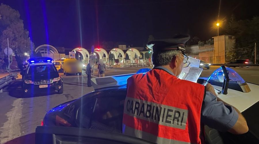 Controlli dei carabinieri nel Taorminese: 9 denunce. Nas sequestrano 30 Kg di prodotti ittici in cattivo stato di conservazione