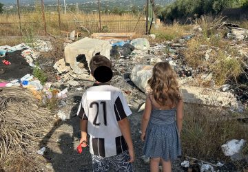 Riposto, quella bomba ecologica dietro gli alloggi del quartiere Immacolata