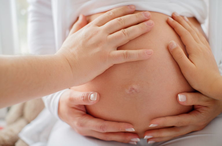 L’INTERVENTO Maternità surrogata: le ragioni ostative della destra non sono uguali a quelle della sinistra