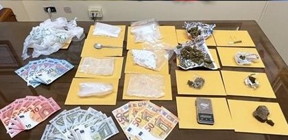 Giardini Naxos, arrestato 31enne beccato con cocaina, hashish e marijuana