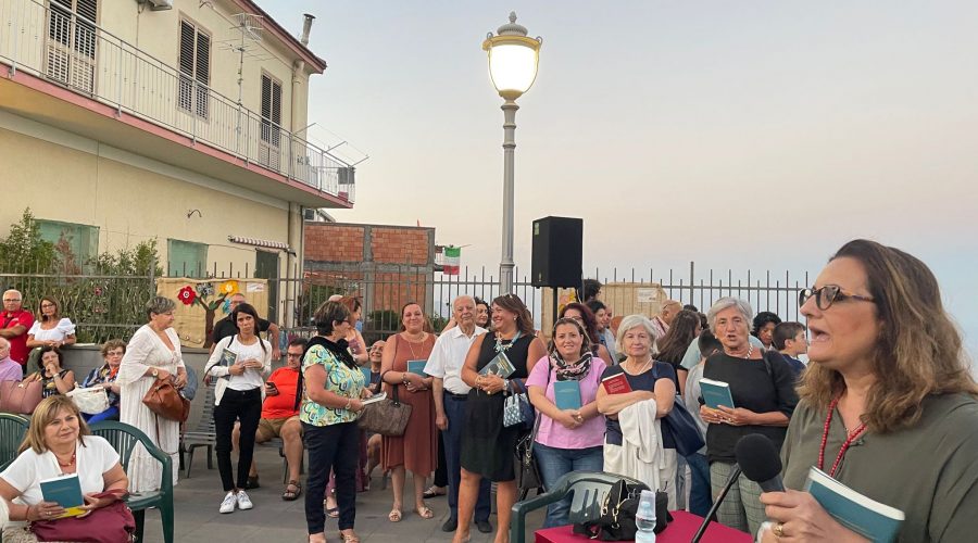 Puntalazzo di Mascali: Catena Fiorello Galeano presenta il suo ultimo romanzo “Ciatuzzu”