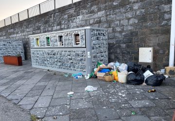 Porto di Riposto, isola ecologica e ombraia non consegnate. Il Comune tace