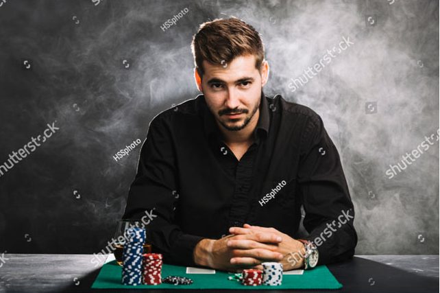 Cronache del poker: alla scoperta di storie dimenticate e mani leggendarie