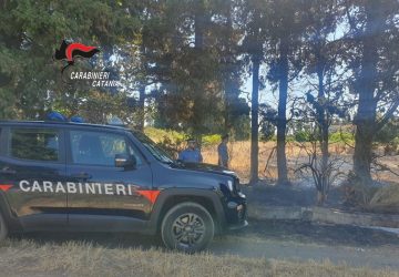 Fiumefreddo di Sicilia: beccati due piromani. Un arresto ed una denuncia