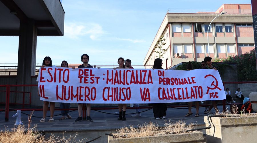 Catania, protesta del FGC per il test d’ingresso per le professioni sanitarie