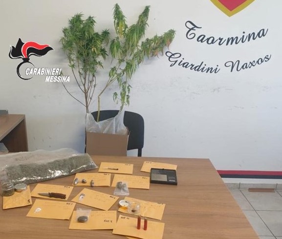 Giardini Naxos: droga in casa, 29enne arrestato dai carabinieri