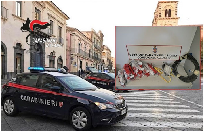 Ruba materiale edile e tenta di rivenderlo mediante i social: denunciato un acese