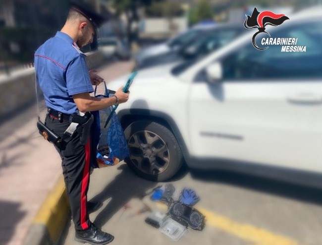 Sorpresi a rubare un autovettura, arrestati tre catanesi in trasferta nel Messinese