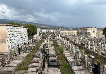Commemorazione dei defunti, gli orari dei cimiteri di Giarre e San Giovanni Montebello