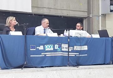 Lezione del prof. Carlo Cottarelli agli alunni dell&rsquo;ITC &ldquo;De Nicola&rdquo; di San Giovanni la Punta