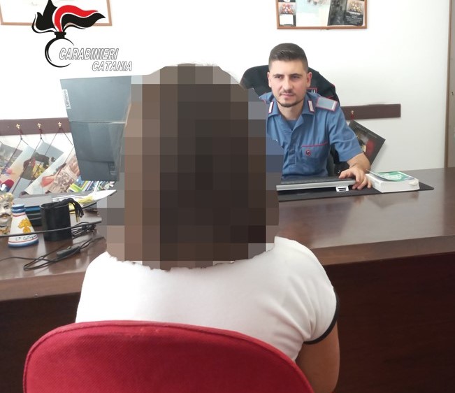 Arrestato dirigente scolastico per “violenza sessuale e tentata violenza sessuale” nei confronti di 7 alunne minorenni VD