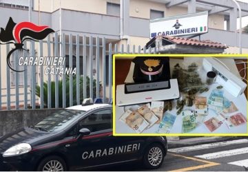 Riposto, tenta di disfarsi della droga aiutato dalla madre: 19enne arrestato VIDEO