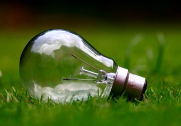 Luce domestica: l'importanza di puntare sull'energia elettrica green
