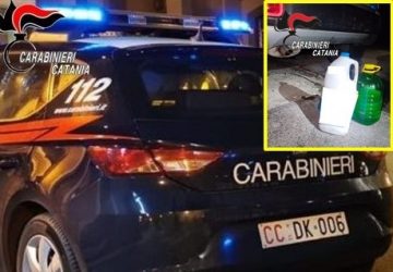Beccati dai Carabinieri a rubare gasolio da una Panda: due denunce
