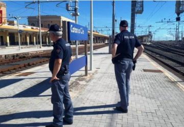 17enne scappa da casa e scompare per ore: si era nascosto tra gli scogli