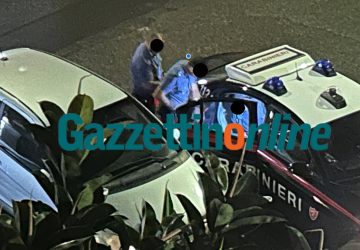 Giarre, gli rapina l'auto e corre a folle velocit&agrave; nel traffico cittadino: bloccato e arrestato