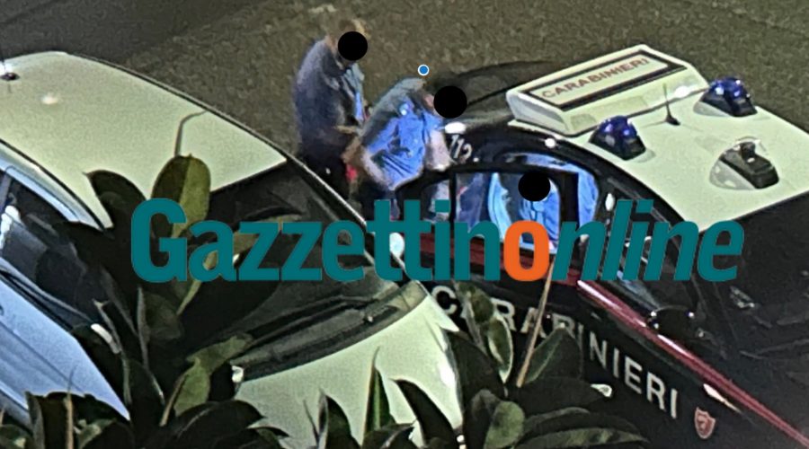 Giarre, gli rapina l’auto e corre a folle velocità nel traffico cittadino: bloccato e arrestato