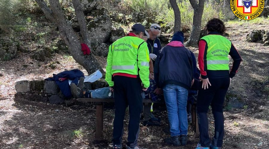 Castiglione di Sicilia, soccorso un operaio della forestale