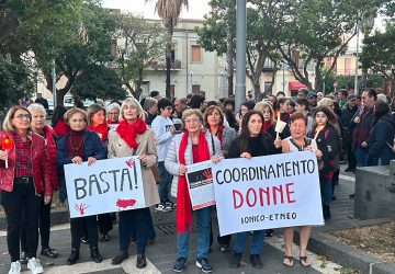 A Mascali, il corteo intercomunale contro i femminicidi VIDEO