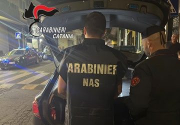 Patern&ograve;, controlli dei Carabinieri: denunciati 2 gemelli evasi per spacciare e sequestrati 50 kg di prodotti dolciari in una nota pasticceria