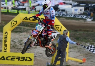 Mascali, appena nove anni ed è già una stella del motocross