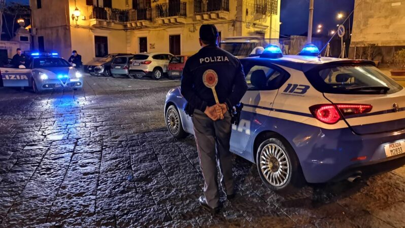 Controlli serrati della Polizia ad Acireale e Aci S.Antonio