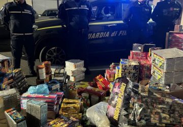 GdF: sequestrati oltre 60mila artifici pirotecnici illegali