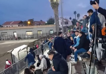 La bandiera sventola con infinita gioia