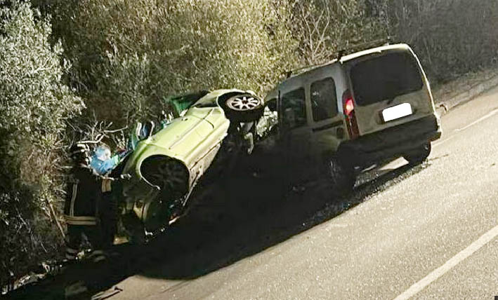 Schianto frontale tra un’auto e un furgone sulla SS 114 nei pressi di Acireale: vittima una 18enne di Calatabiano