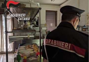 Controlli dei Carabinieri in una panetteria: arrestati padre e figlio, tra farina e ingredienti anche marijuana