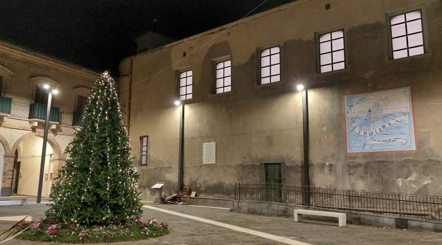 Torre Archirafi si veste a festa per questo Natale. Attività aperte durante tutto l’inverno