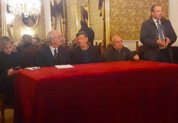 Presentato al Salone degli Specchi di Giarre il libro "Catania: un viaggio nel barocco"
