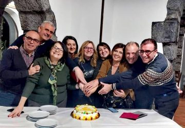 Riposto, conviviale per i 40 anni della III E della Pirandello