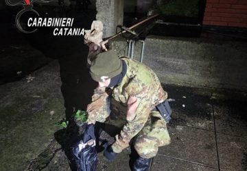 Zafferana, rapina impropria e lesioni personali aggravate: due arresti