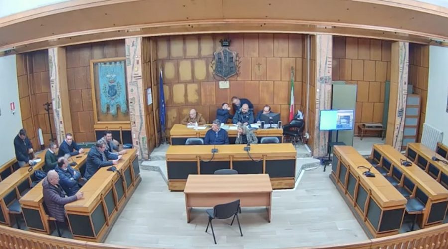 Giarre, il Consiglio approva, in 7 minuti, gli atti rinviati in 5 sedute