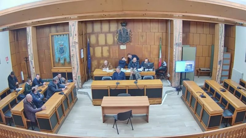 Giarre, il Consiglio approva, in 7 minuti, gli atti rinviati in 5 sedute