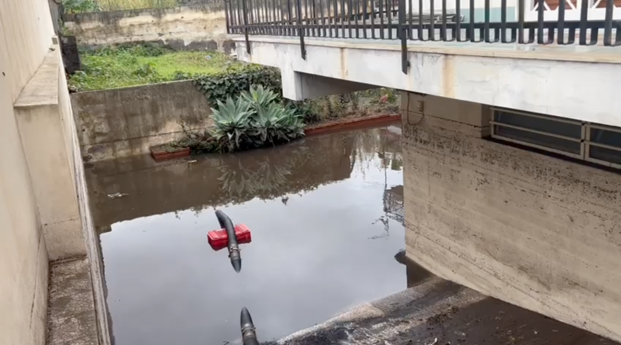 Riposto, allagata una cabina elettrica sul lungomare. Pesanti disagi: presentato un esposto ai Cc VIDEO