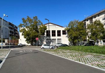 Giarre, teatro incompiuto e centro sociale nell'oblio