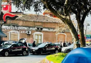 Beccati ancora una volta nello stesso appartamento: arrestati 2 pusher