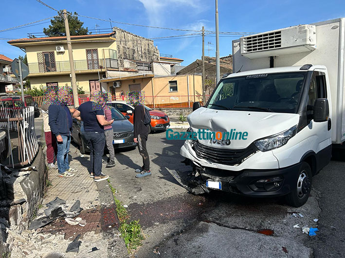 Giarre, accusa malore e si schianta contro un muro. Intervento dell’elisoccorso VD