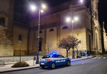 Preso mentre ruba in una ferramenta