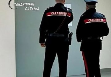 Minaccia i Carabinieri per &ldquo;difendere&rdquo; l&rsquo;incivilt&agrave; del figlio: denunciato