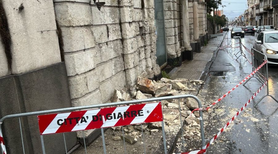 Giarre, Riposto e Mascali, pioggia e vento hanno lasciato segni sulle strade VIDEO