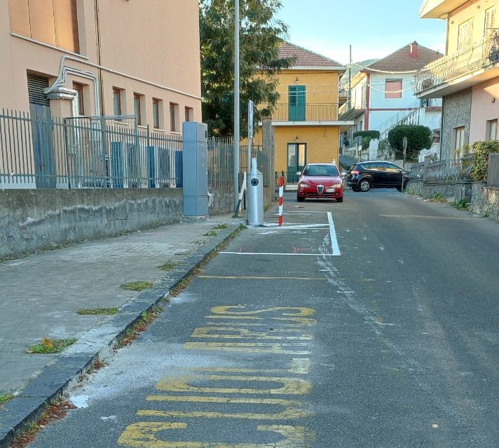 Solicchiata, serve un’altra collocazione per la colonnina della ricarica elettrica dei veicoli