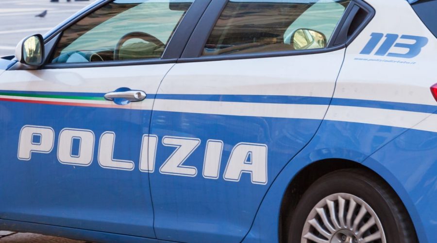 Sevizie e frustate ad un bambino di 5 anni: fermate dalla Polizia due donne