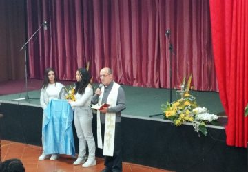 Riposto, il teatro parrocchiale di Santi Apostoli intitolato a Franco Battiato