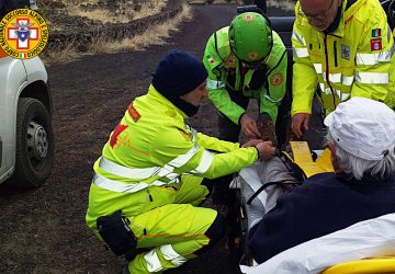 Etna, soccorso escursionista scivolato su una lastra di ghiaccio