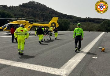 Etna, ciclista cade rovinosamente: intervento dell'elisoccorso
