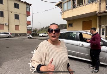 Giarre, insorgono i residenti del rione Satellite. A Trepunti &egrave; emergenza buche e voragini sul marciapiede VD