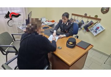 Riposto, minaccia la convivente davanti ai carabinieri: arrestato